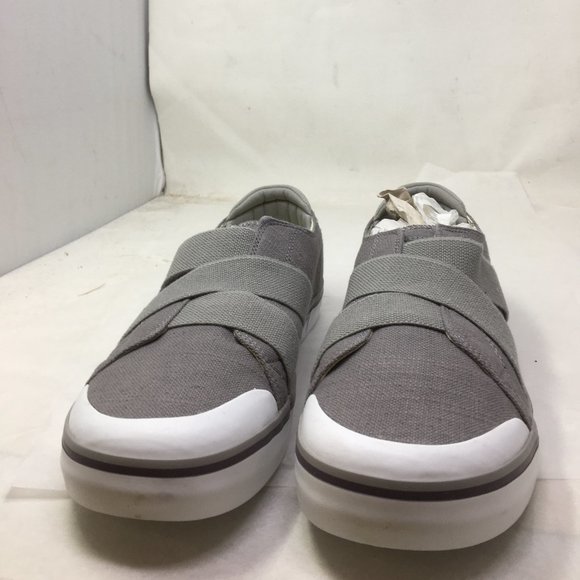KEEN Women's Elsa III Gore Slip on Grey Slip on - Picture 2 of 5